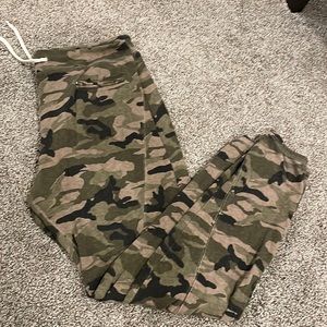 Monrow camouflage joggers